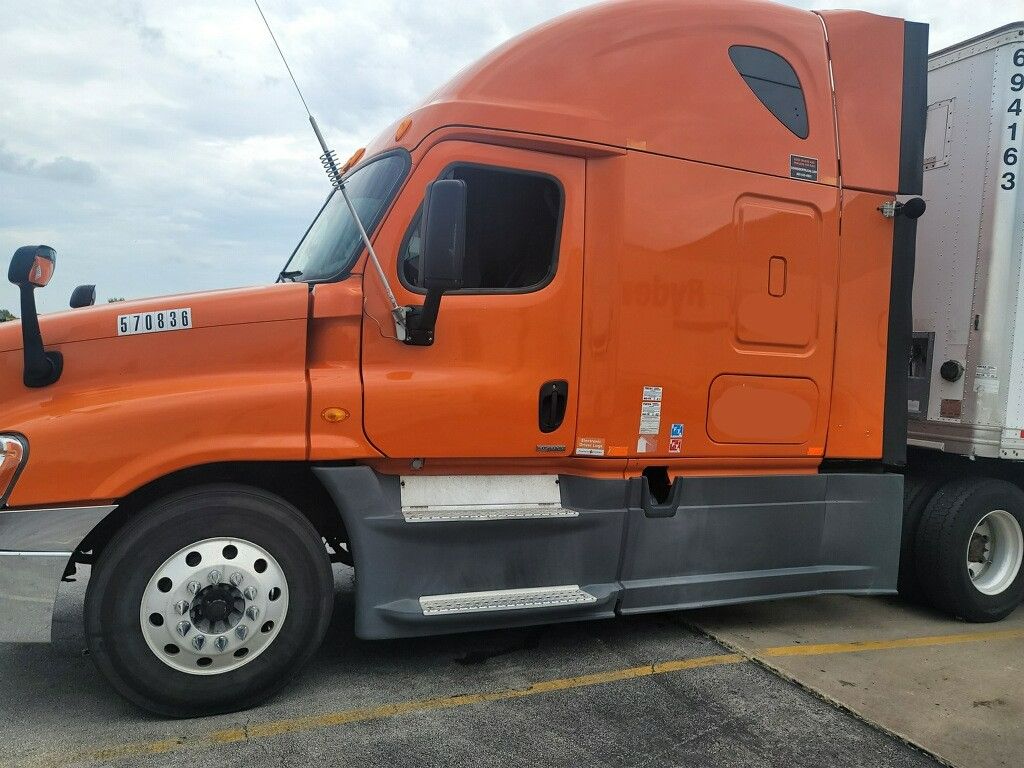 2014 FREIGHTLINER Cascadia 125